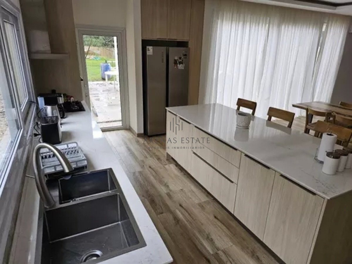 Casa ID.2932 - Casa en venta en Punta del Este
