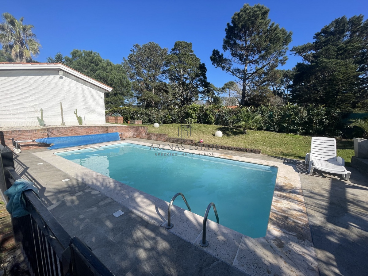 Casa ID.1653 - Excepcional casa en alquiler temporal zona  country Punta del Este 
