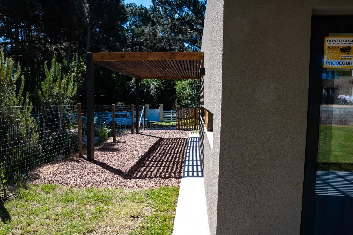 Casa ID.2748 - Casa en venta a estrenar en Parque Burnett 