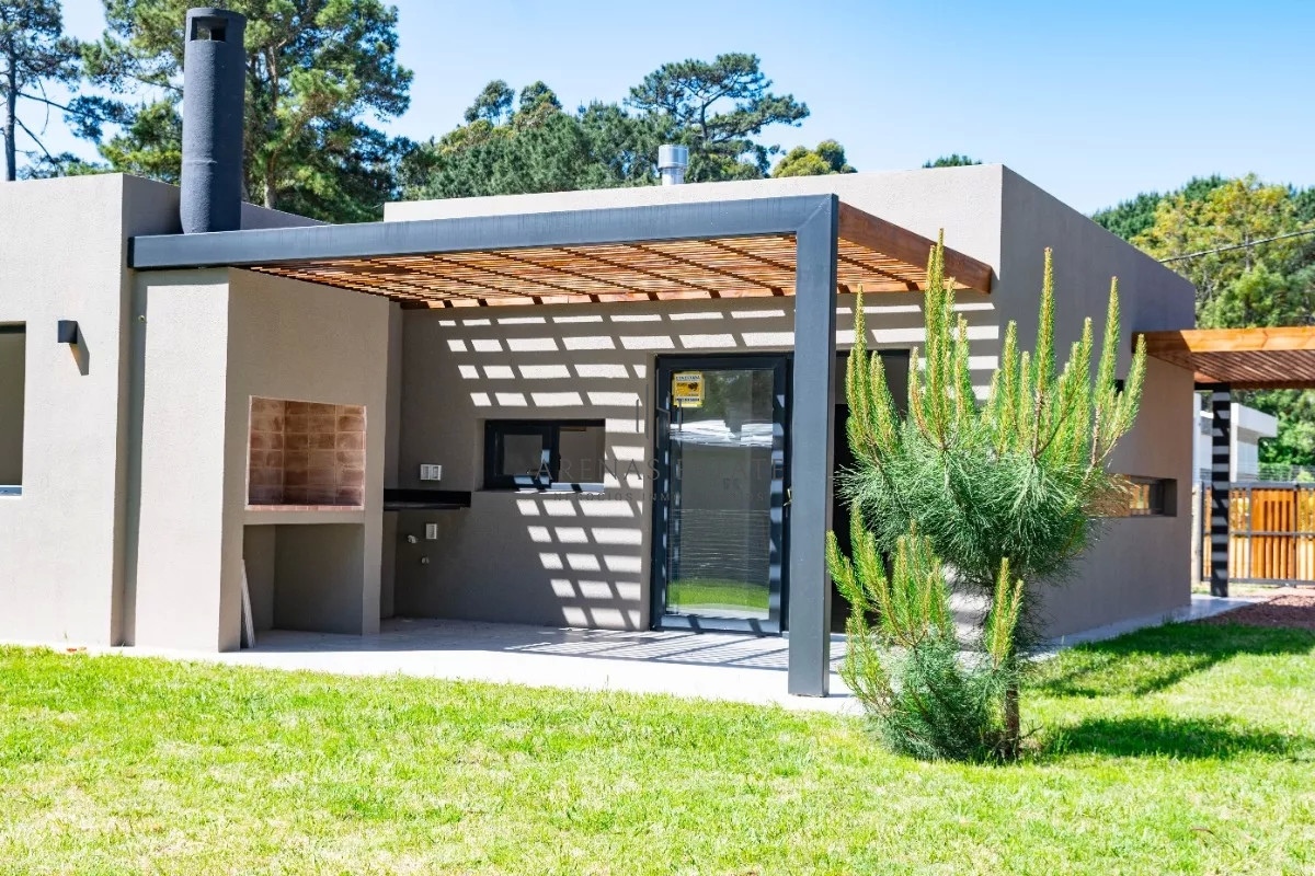Casa ID.2748 - Casa en venta a estrenar en Parque Burnett 