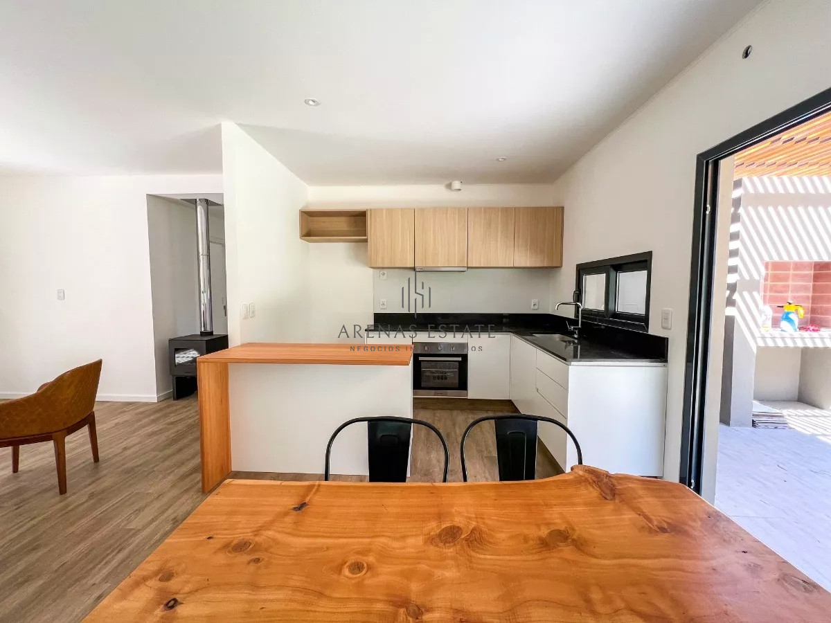 Casa ID.2748 - Casa en venta a estrenar en Parque Burnett 