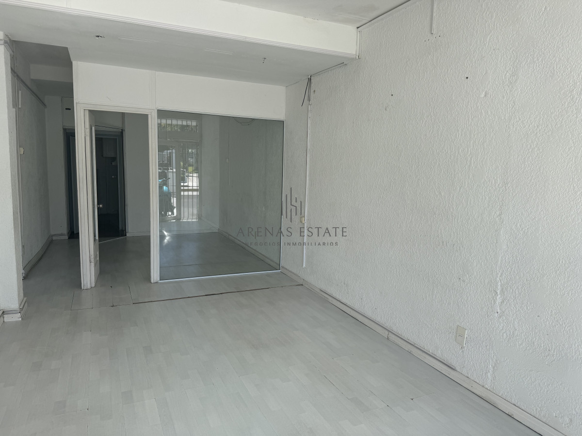 Local Comercial ID.3364 - Locales en alquiler en zona comercial  de Punta del Este 