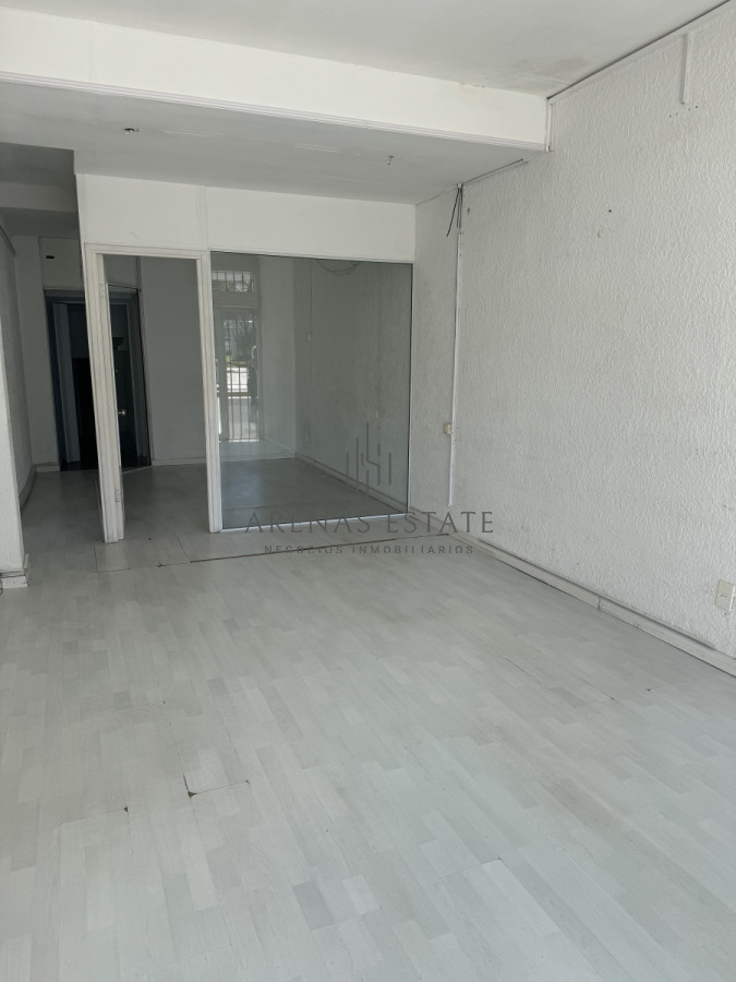 Local Comercial ID.3364 - Locales en alquiler en zona comercial  de Punta del Este 