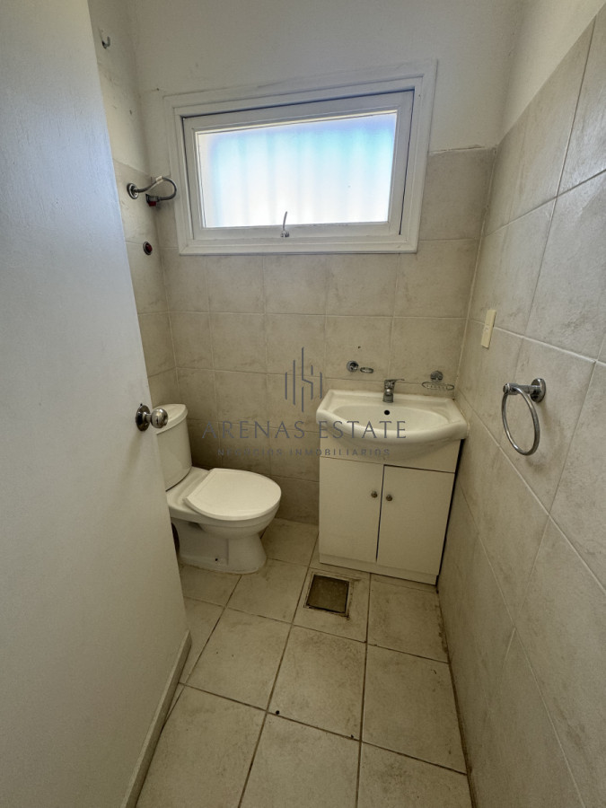 Local Comercial ID.3364 - Locales en alquiler en zona comercial  de Punta del Este 