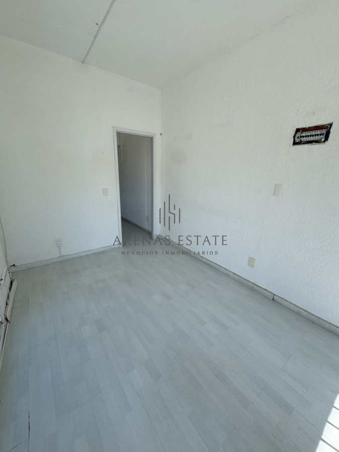 Local Comercial ID.3364 - Locales en alquiler en zona comercial  de Punta del Este 
