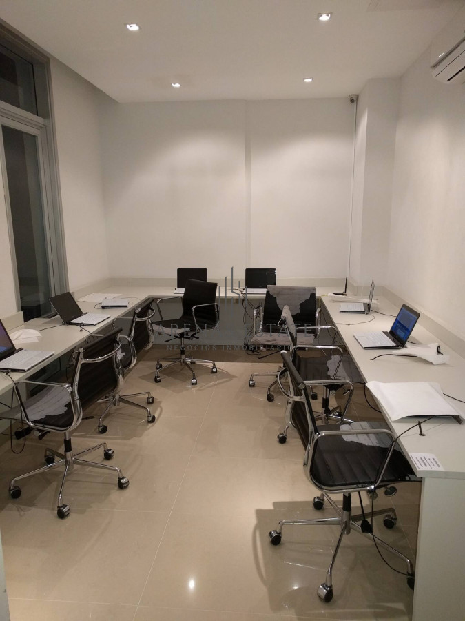 Apartamento ID.4000 - Apartamento de 3 dormitorios en venta en Punta del Este