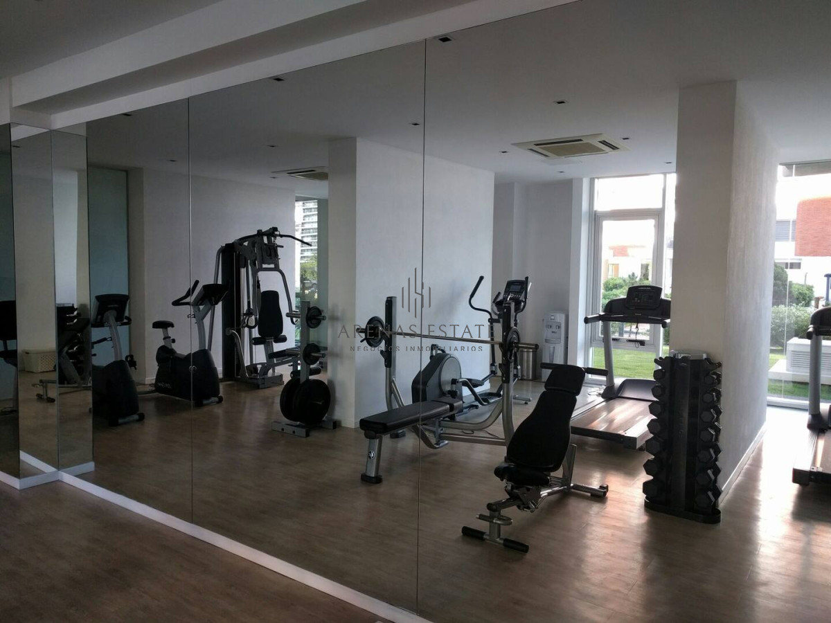 Apartamento ID.4000 - Apartamento de 3 dormitorios en venta en Punta del Este