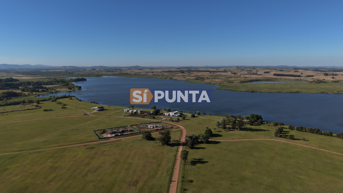 Chacra de 6has con construcción en venta en Laguna de los Cisnes. - SPT14165H
