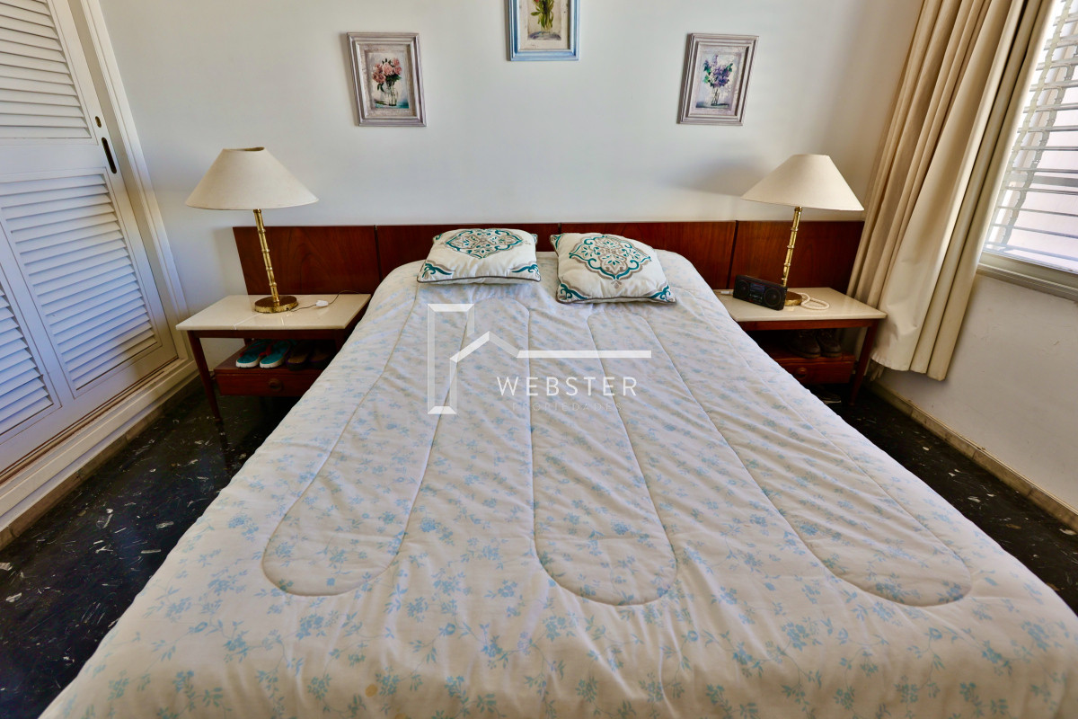 Apartamento ID.1906 - Apto de 2 dormitorios y 2 baños en edificio Apolo. Piso alto y vista despejada a Playa Mansa.