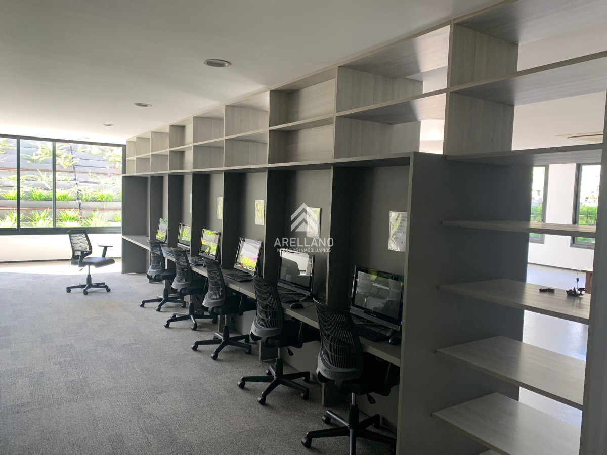 Apartamento ID.5569 - Apartamento 3 dormitorios mas dependencia. Roosevelt Center Torre A. Vista despejada a Roosevelt. Amueblado