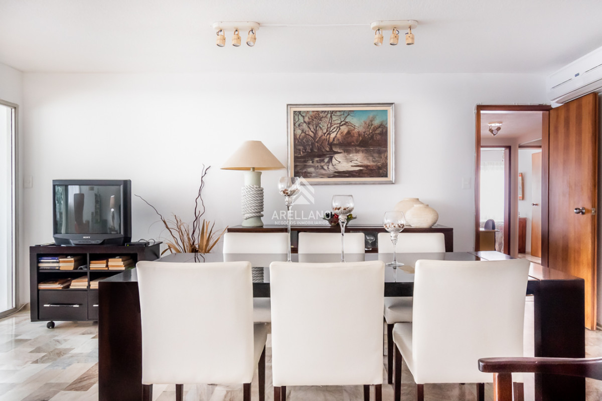 Apartamento ID.5569 - Apartamento 3 dormitorios mas dependencia. Roosevelt Center Torre A. Vista despejada a Roosevelt. Amueblado