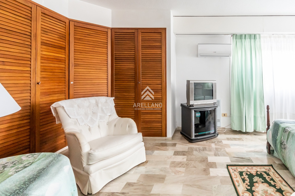 Apartamento ID.5569 - Apartamento 3 dormitorios mas dependencia. Roosevelt Center Torre A. Vista despejada a Roosevelt. Amueblado