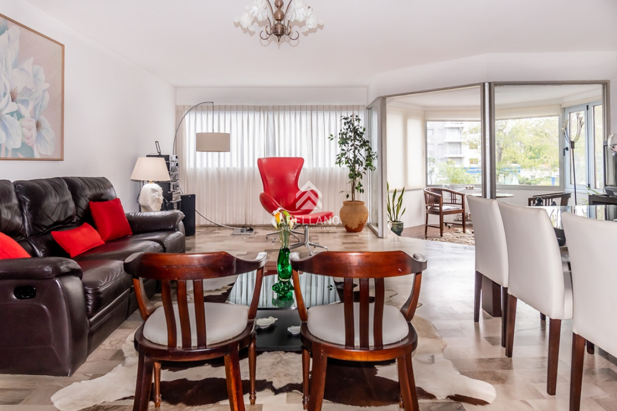 Apartamento ID.5569 - Apartamento 3 dormitorios mas dependencia. Roosevelt Center Torre A. Vista despejada a Roosevelt. Amueblado