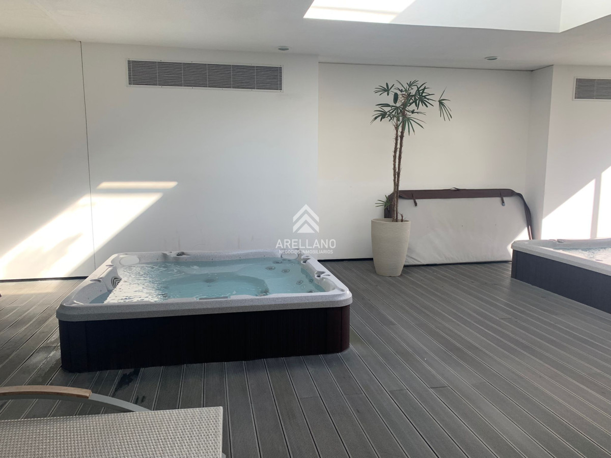 Apartamento ID.5569 - Apartamento 3 dormitorios mas dependencia. Roosevelt Center Torre A. Vista despejada a Roosevelt. Amueblado