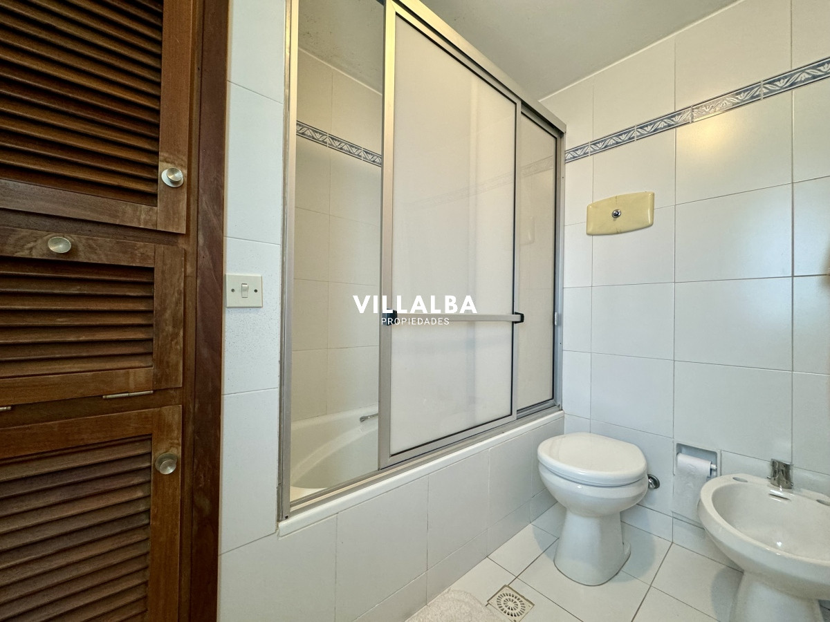 Apartamento ID.3147 - Oportunidad en Playa Mansa - 3 dormitorios 