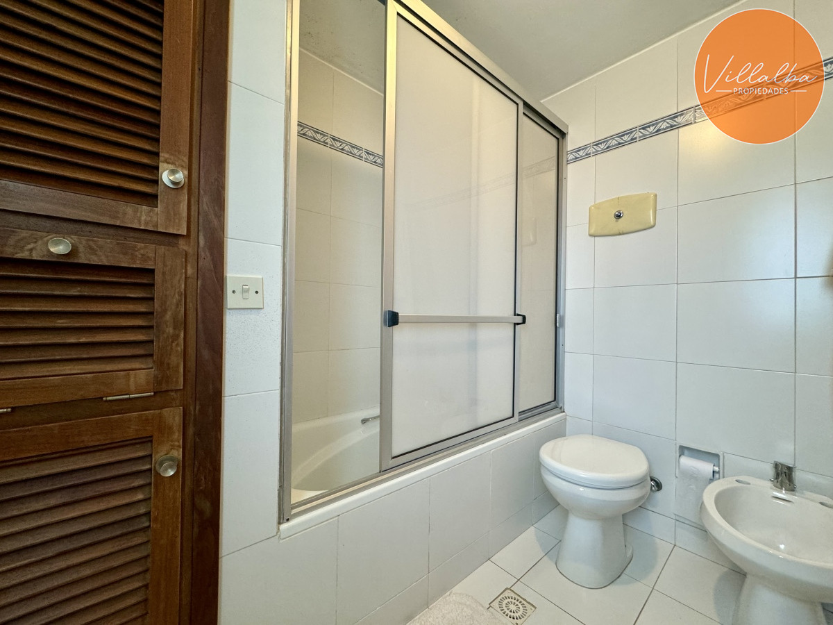 Apartamento ID.3147 - Oportunidad en Playa Mansa - 3 dormitorios 