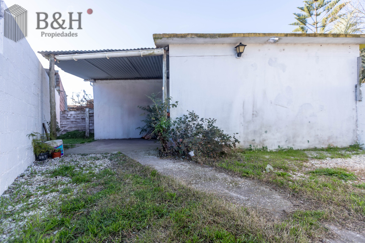 Casa ID.6013 - Casa de 2 dorm y 2 baños en venta en Barrio San Francisco - Maldonado. Lote esquinero