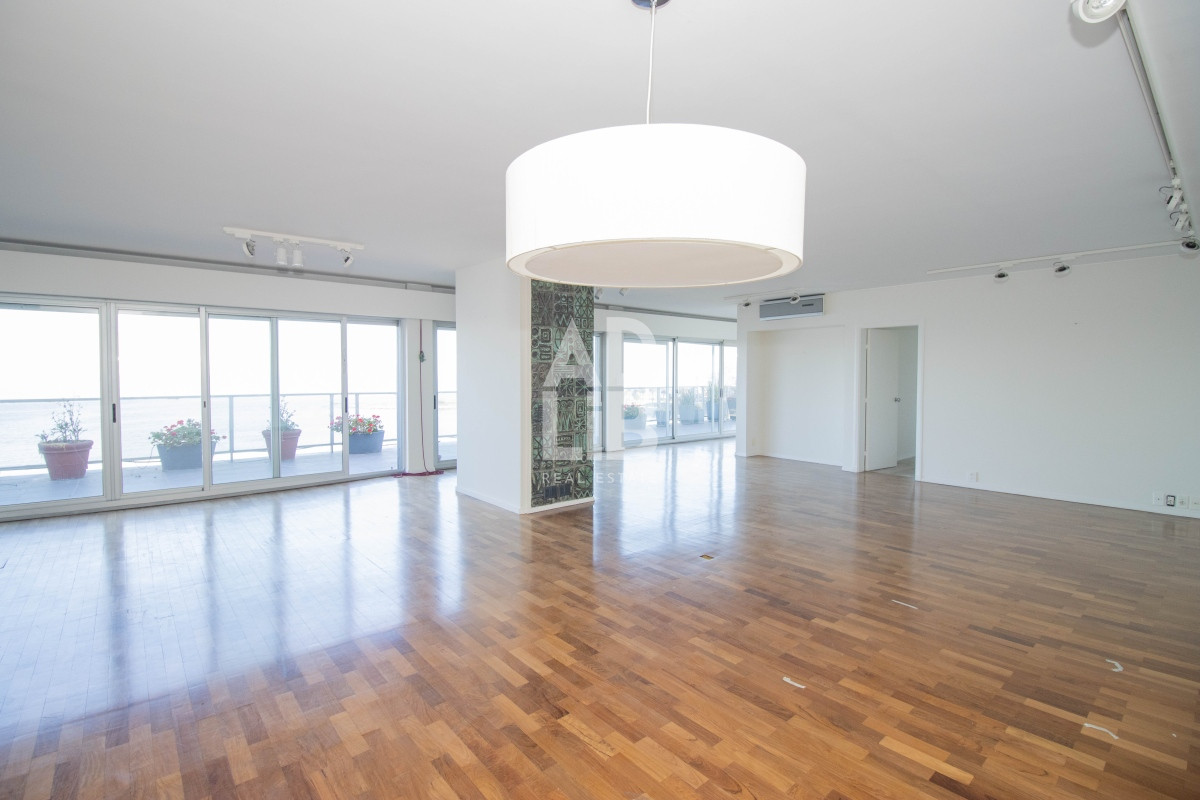 Apartamento ID.371 - VENTA PENTHOUSE EN POCITOS