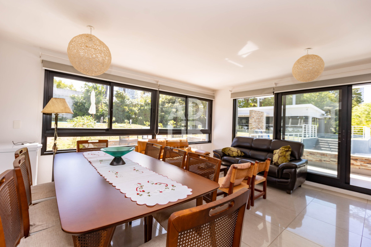 Apartamento ID.779 - Apto de 2 dorm y 2 baños en Edificio Tiziano