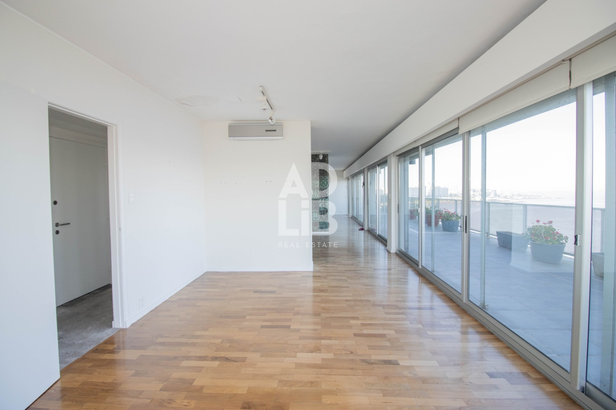 Apartamento ID.371 - VENTA PENTHOUSE EN POCITOS