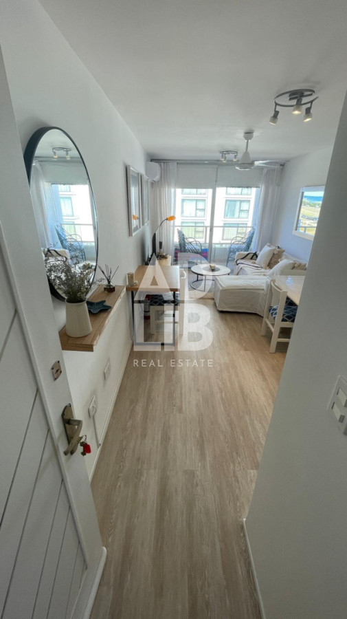 Apartamento ID.810 - Apto de 2 dorm en primera linea de Playa Brava. Edificio Arkontes