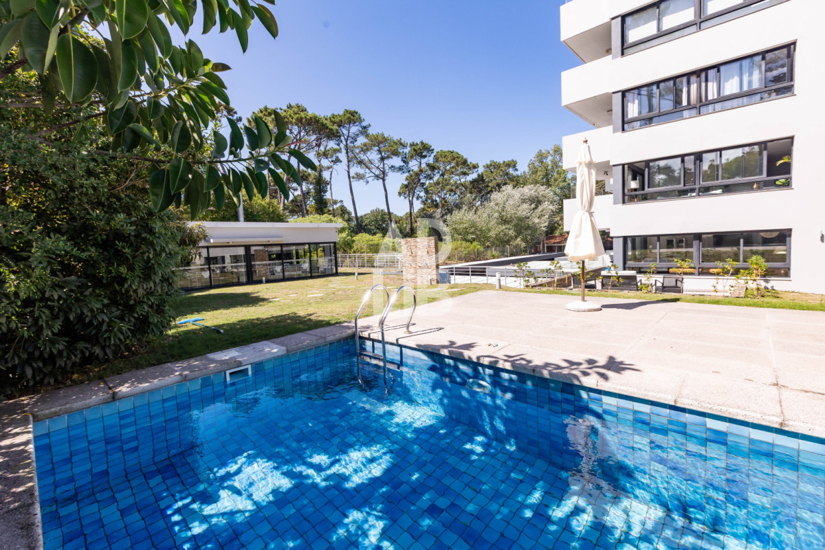 Apartamento ID.779 - Apto de 2 dorm y 2 baños en Edificio Tiziano