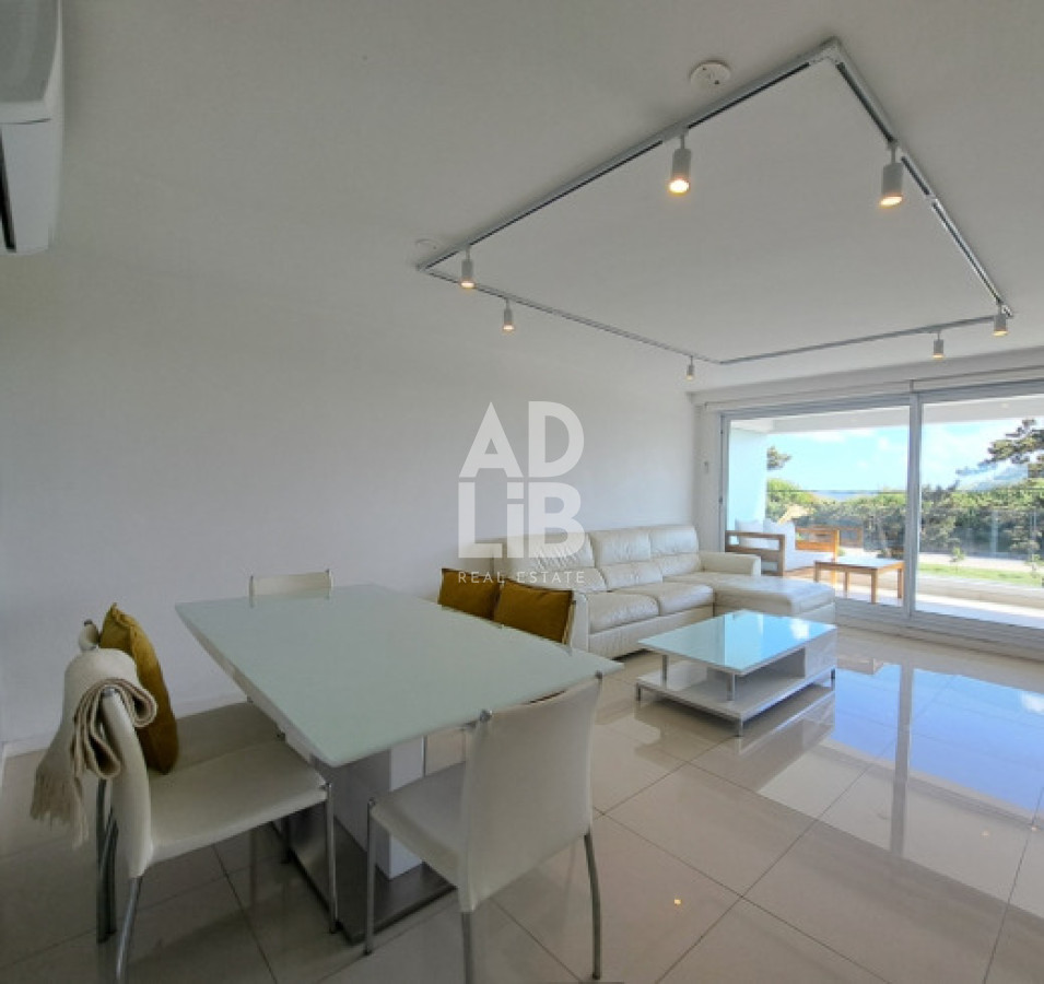 Apartamento ID.709 - Apto de 2 dormitorios en venta en edificio Horizonte con vista al mar. 