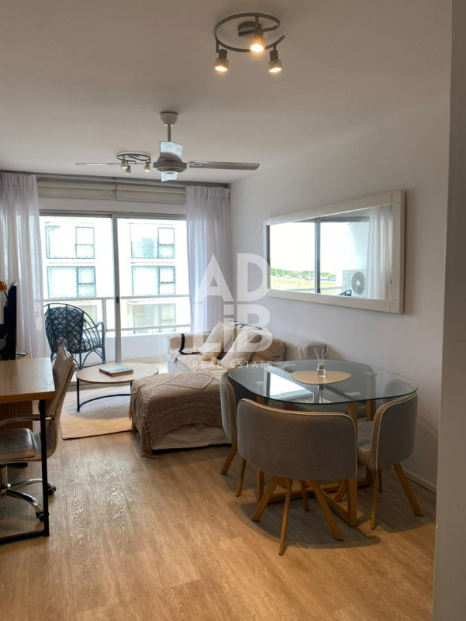 Apartamento ID.810 - Apto de 2 dorm en primera linea de Playa Brava. Edificio Arkontes