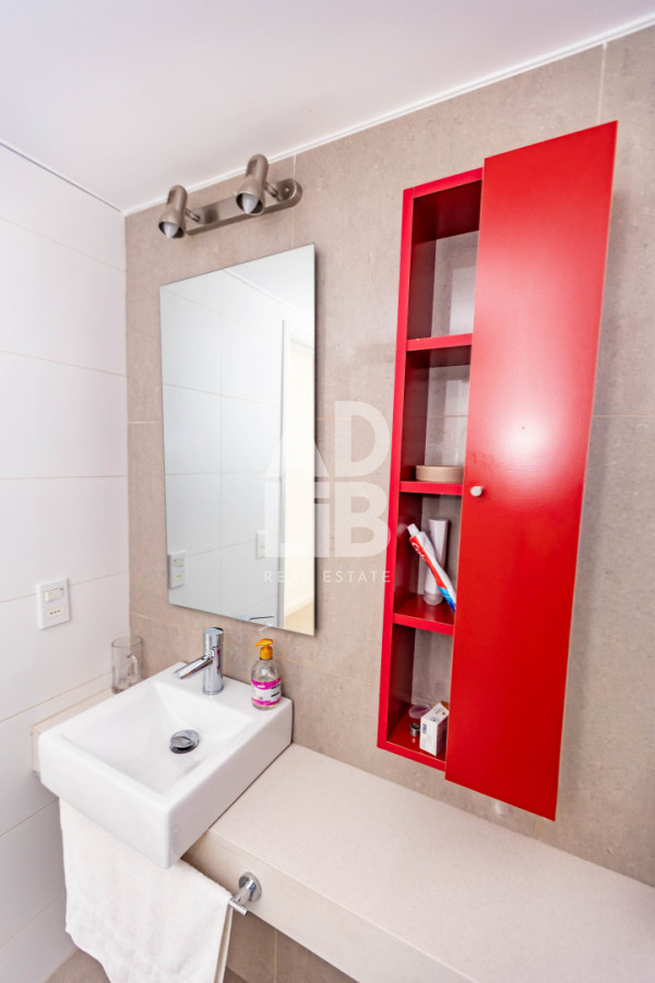 Apartamento ID.779 - Apto de 2 dorm y 2 baños en Edificio Tiziano