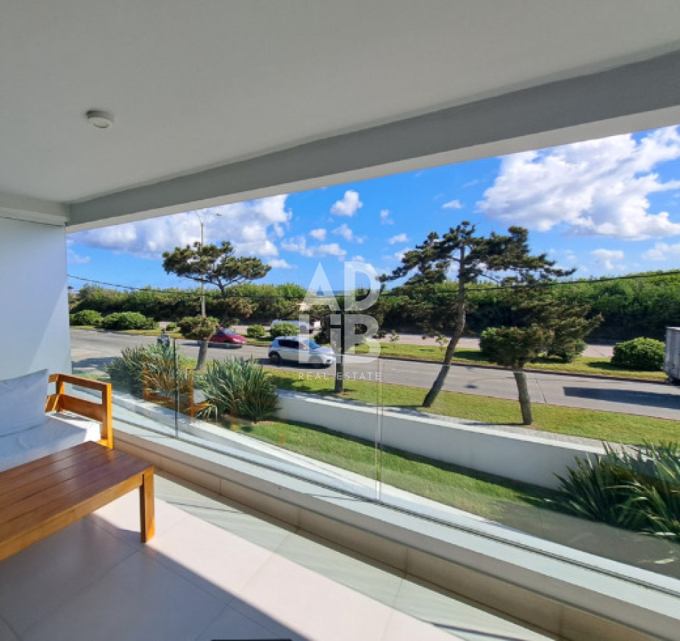 Apartamento ID.709 - Apto de 2 dormitorios en venta en edificio Horizonte con vista al mar. 