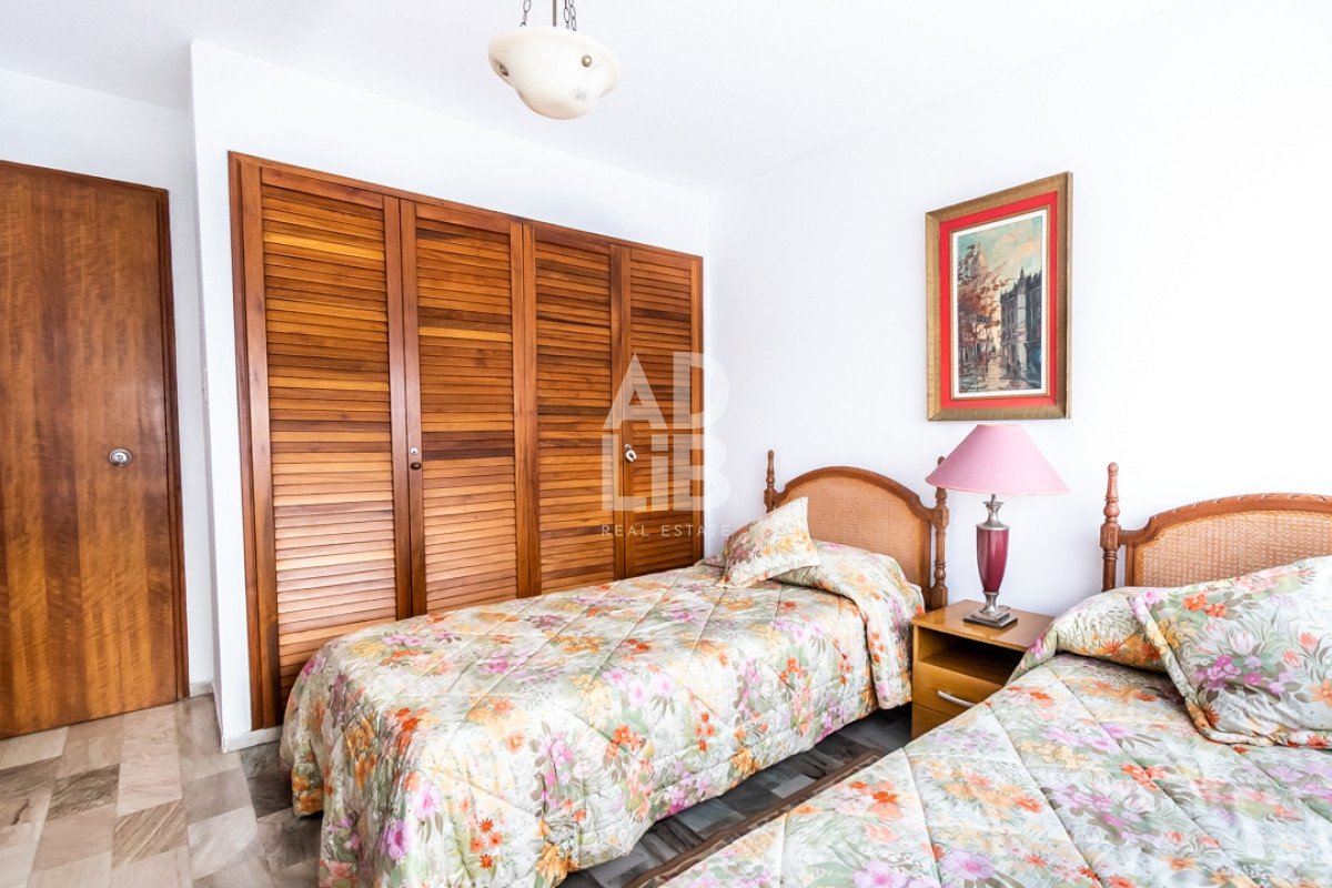 Apartamento ID.58 - Apto de 3 dorm + dependencia. Roosevelt Center Torre A. Vista despejada a Roosevelt. Amueblado