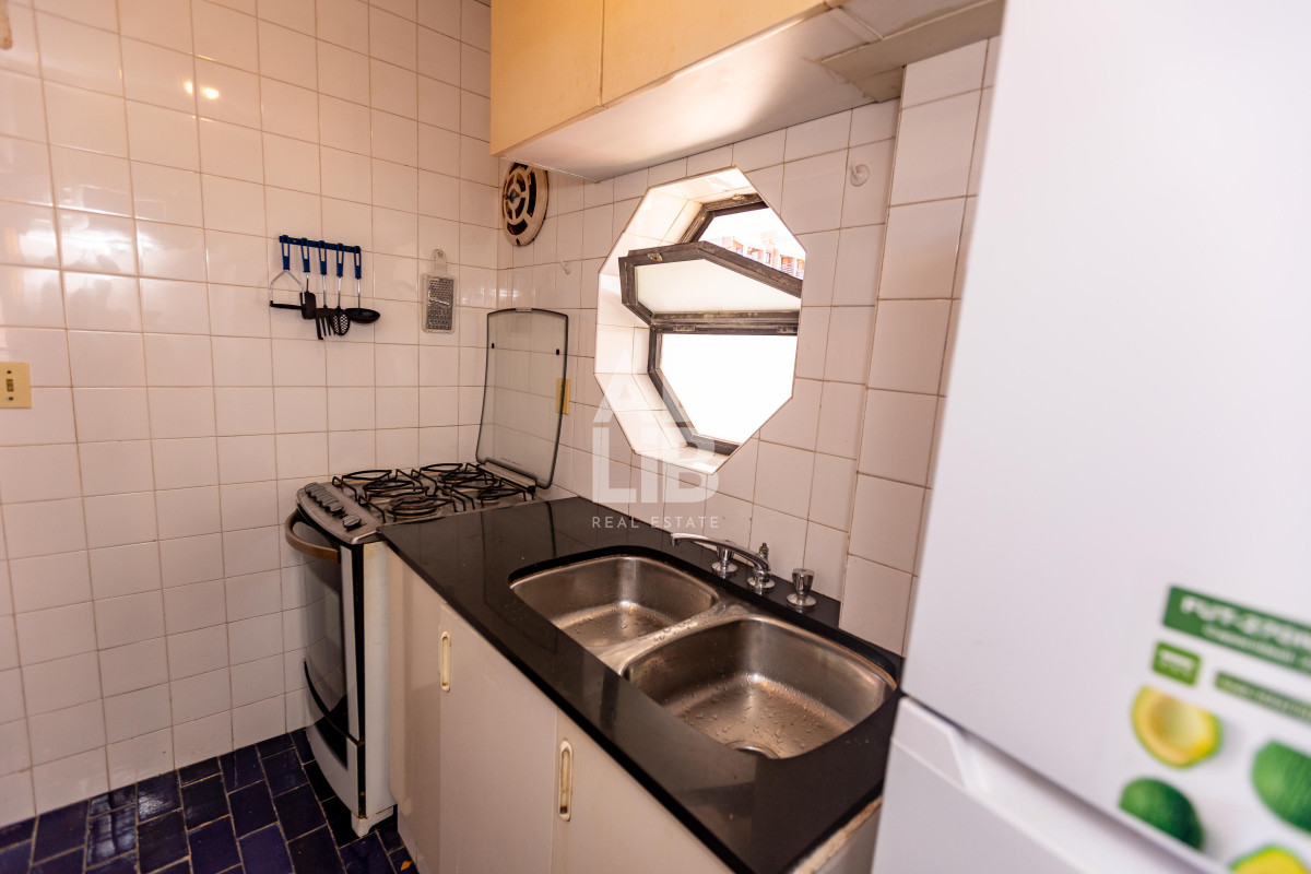 Apartamento ID.542 - Elegante apto de 2 dormitorios en venta en Península con vista a Playa Brava.