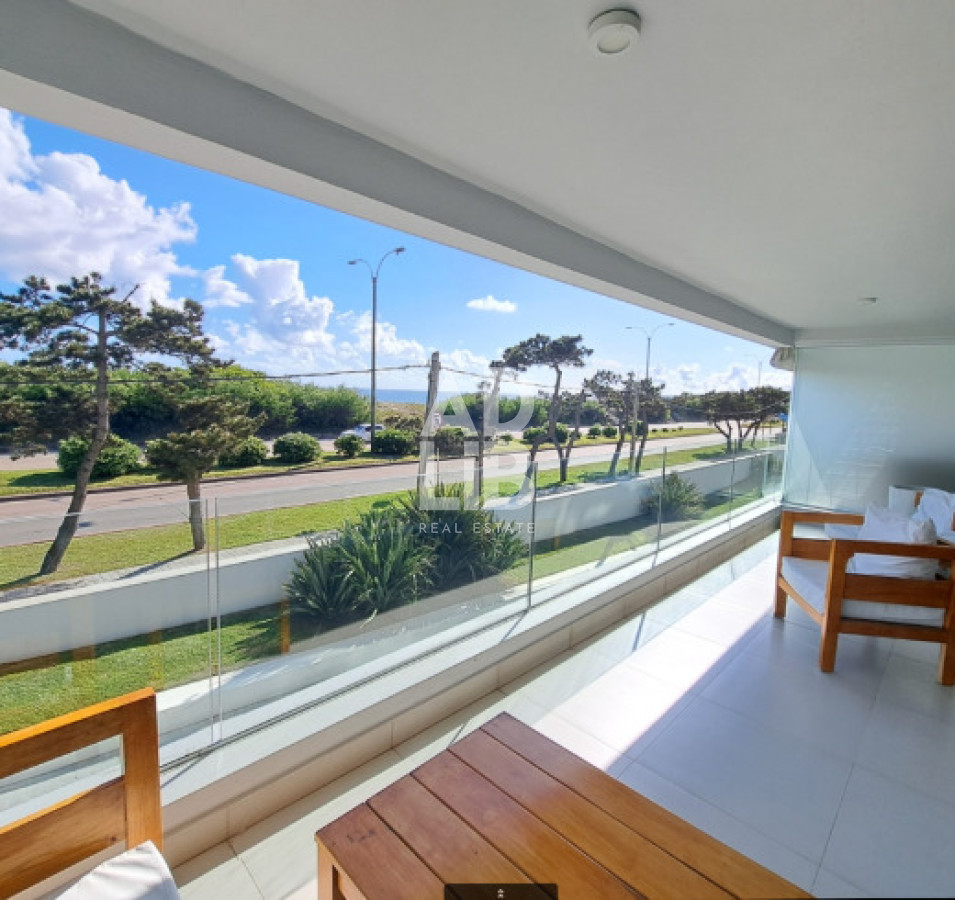 Apartamento ID.709 - Apto de 2 dormitorios en venta en edificio Horizonte con vista al mar. 