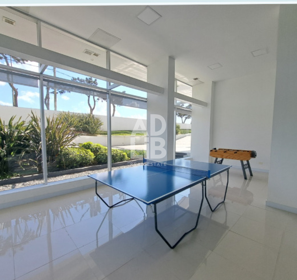 Apartamento ID.709 - Apto de 2 dormitorios en venta en edificio Horizonte con vista al mar. 