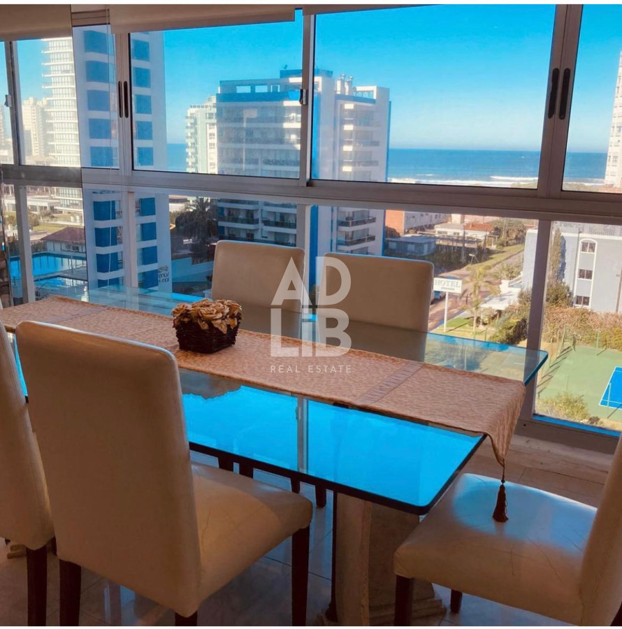Apartamento ID.410 - Apto de 2 dorm y medio. Vista a Playa Brava. Edificio Long Beach. Excelente orientación!