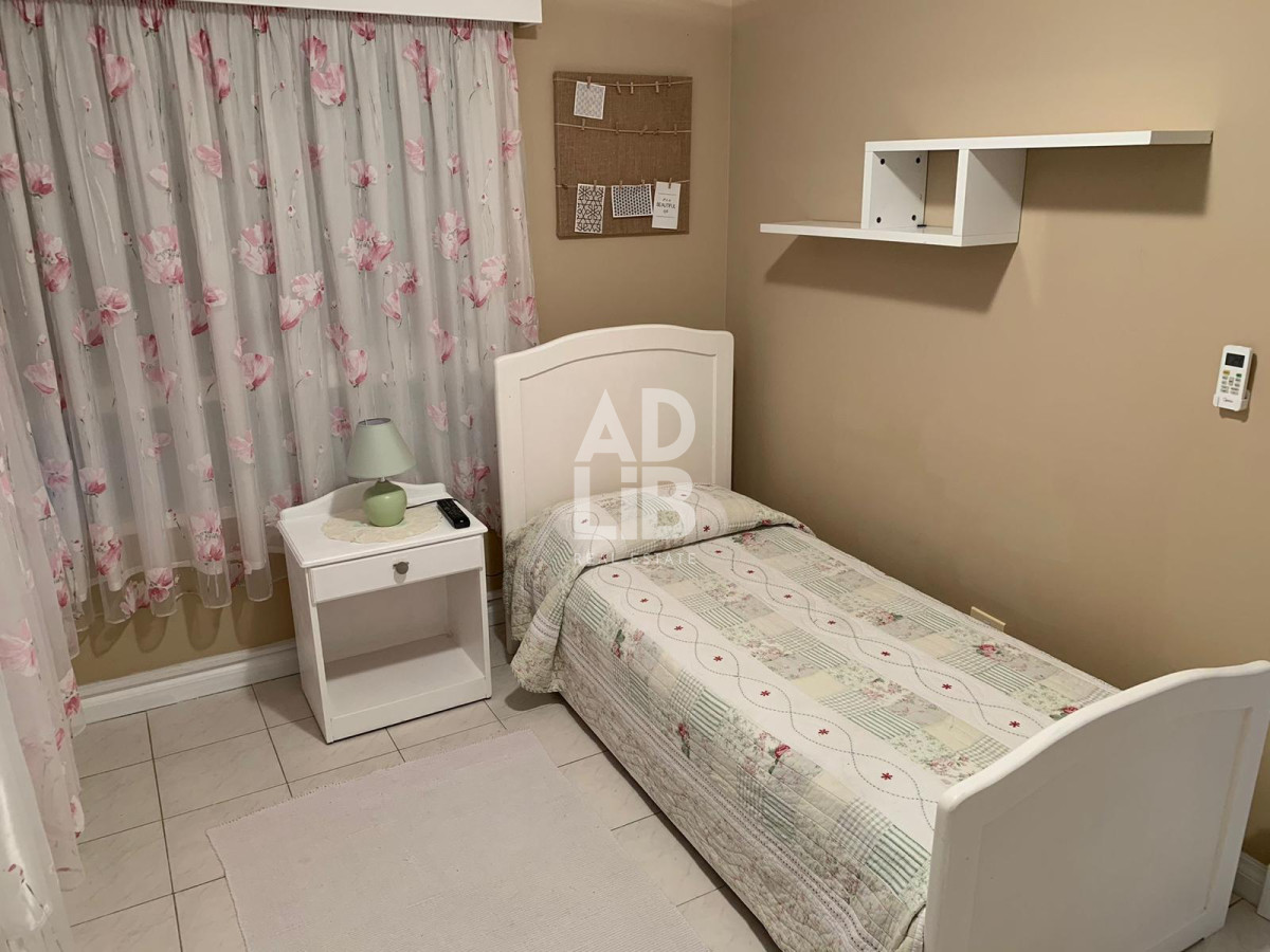Apartamento ID.469 - Hermoso apto de 2 dorm y medio en venta Edificio Long Beach reciclado. Vista a Brava 