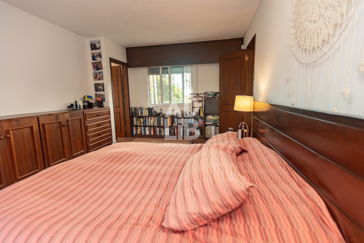 Casa ID.817 - Increíble casa de 405 mts2 en venta en Punta Ballena. Vista al amanecer y al atardecer. 