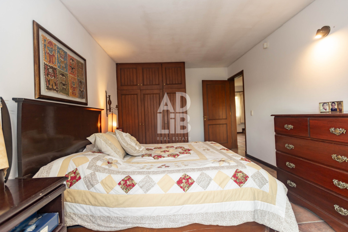 Casa ID.817 - Increíble casa de 405 mts2 en venta en Punta Ballena. Vista al amanecer y al atardecer. 