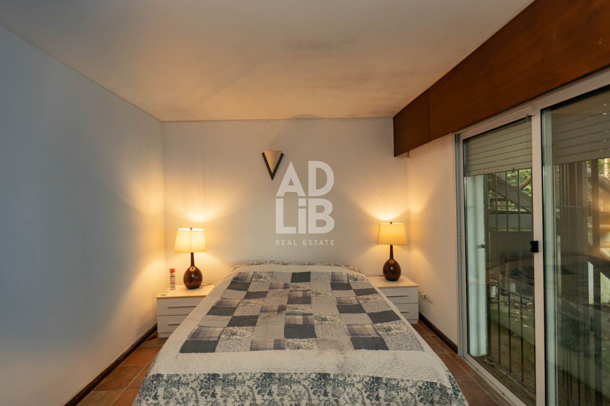 Casa ID.817 - Increíble casa de 405 mts2 en venta en Punta Ballena. Vista al amanecer y al atardecer. 
