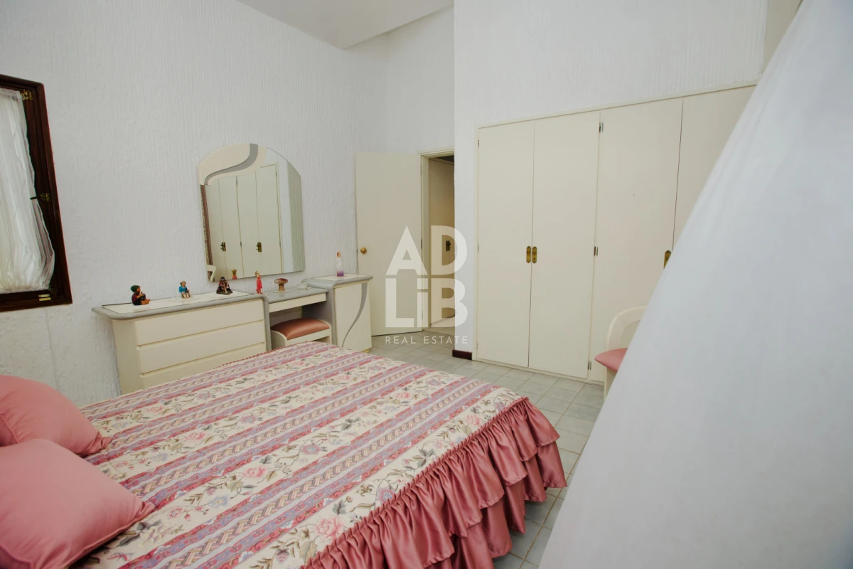 Casa ID.797 - Alquiler comercial 5 dorm y 5 baños. Zona Shopping Punta