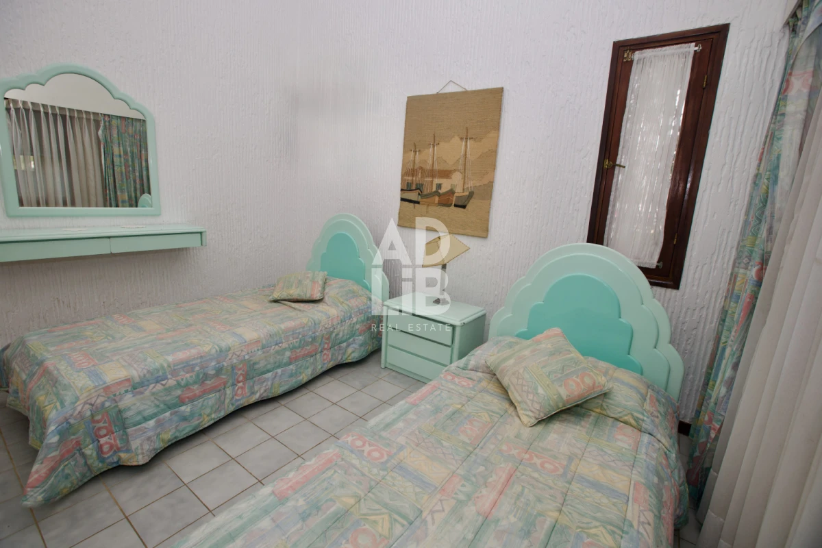 Casa ID.797 - Alquiler comercial 5 dorm y 5 baños. Zona Shopping Punta