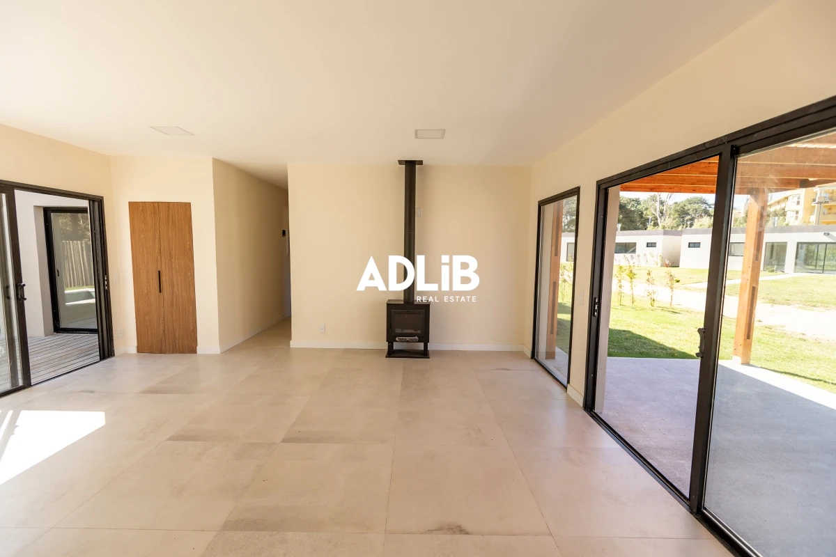 Casa ID.680 - Barrio cerrado en Barra Verde. Casas de 3 dormitorios a estrenar. a 700 mts de Playa de Montoya. 