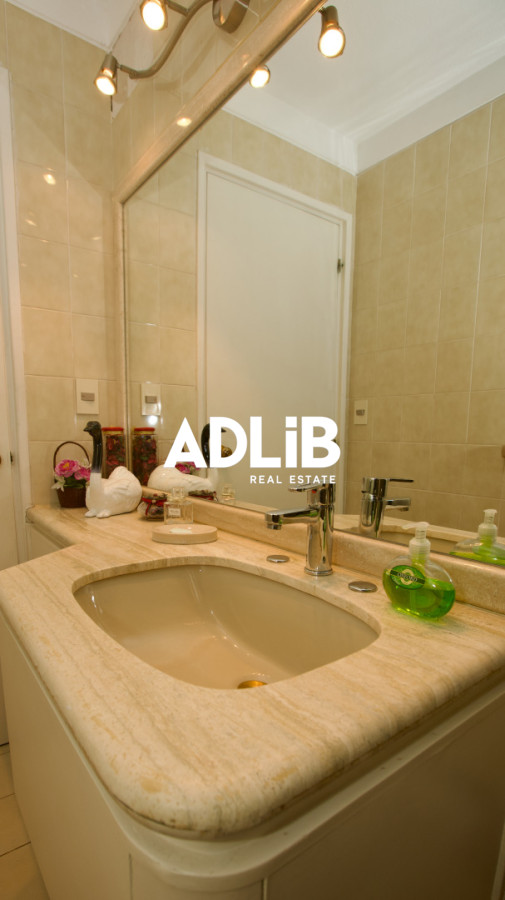 Casa ID.797 - Alquiler comercial 5 dorm y 5 baños. Zona Shopping Punta