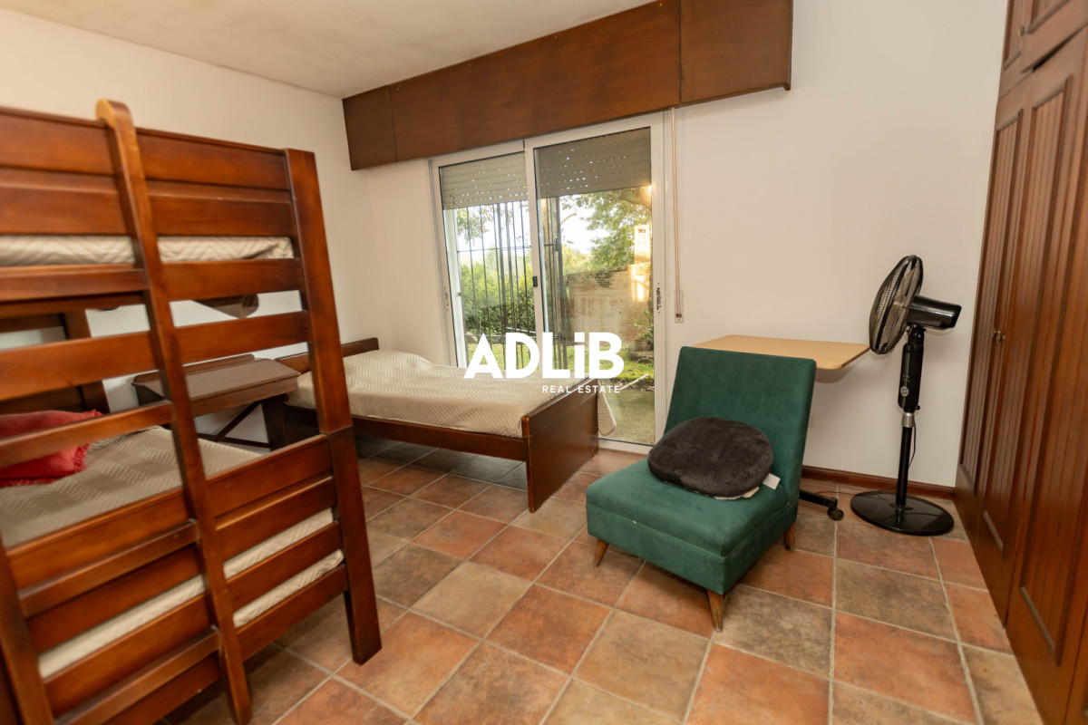 Casa ID.817 - Increíble casa de 405 mts2 en venta en Punta Ballena. Vista al amanecer y al atardecer. 