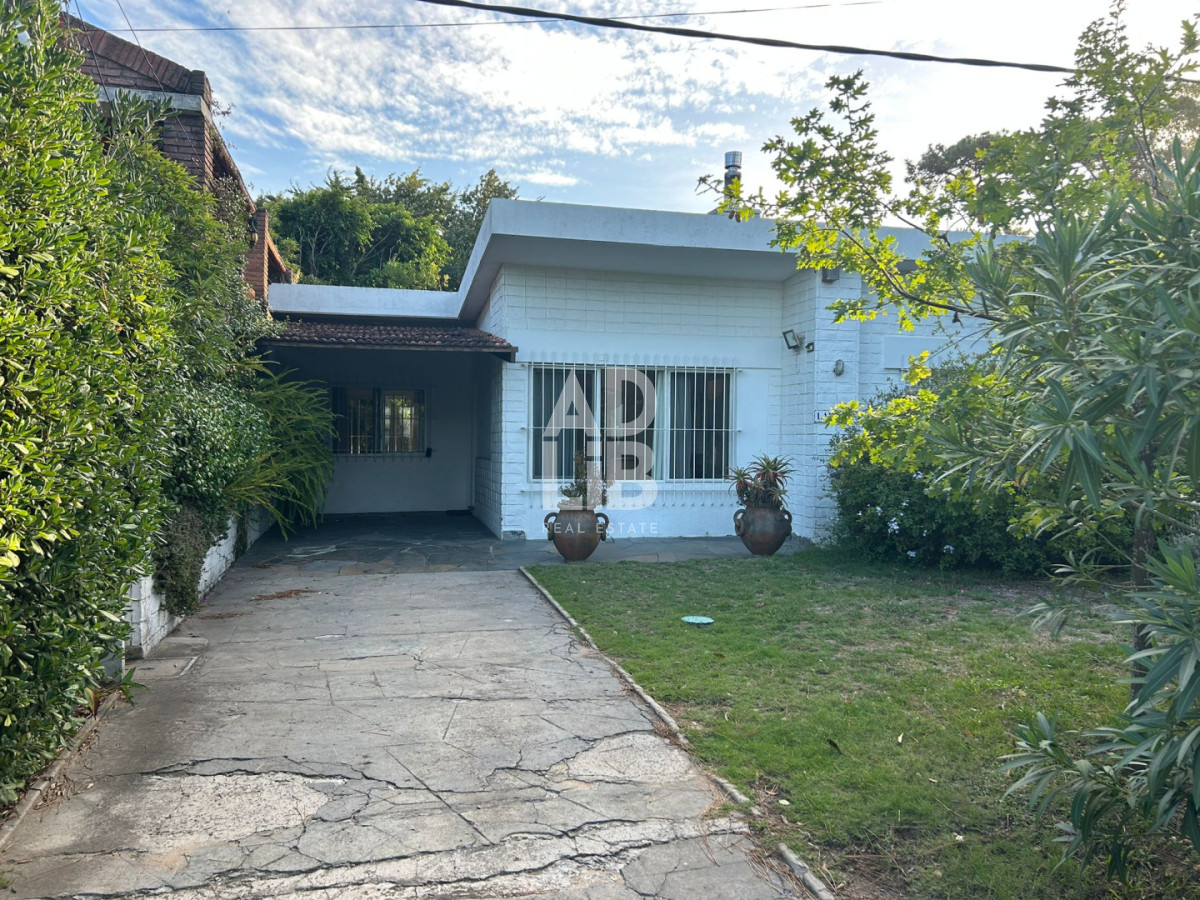 Casa ID.778 - Alquiler anual en San Rafael casa de 3 dorm + dependencia