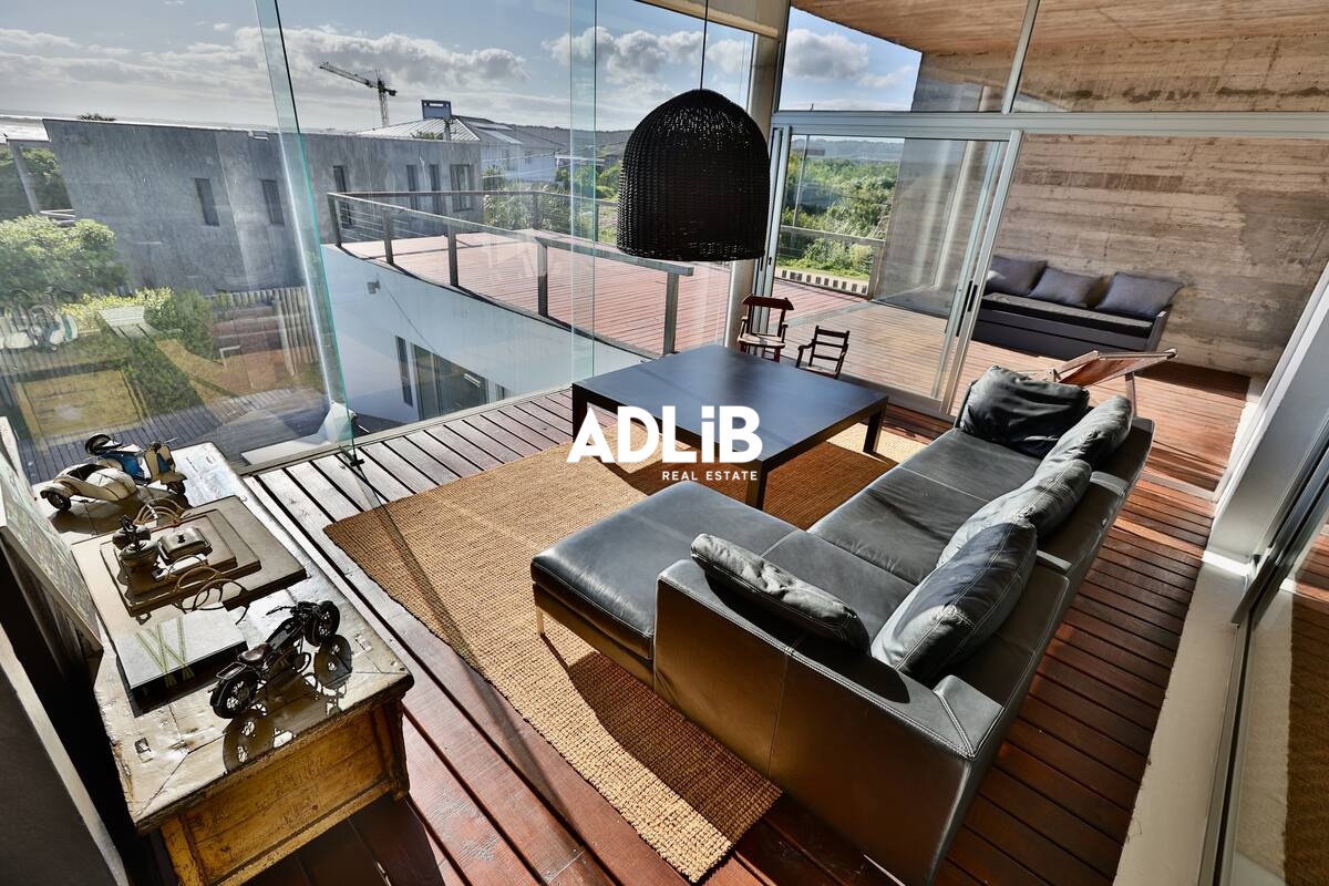 Casa ID.673 - Casa de diseño en alquiler temporal. 4 dormitorios en suite a 50 mts del mar