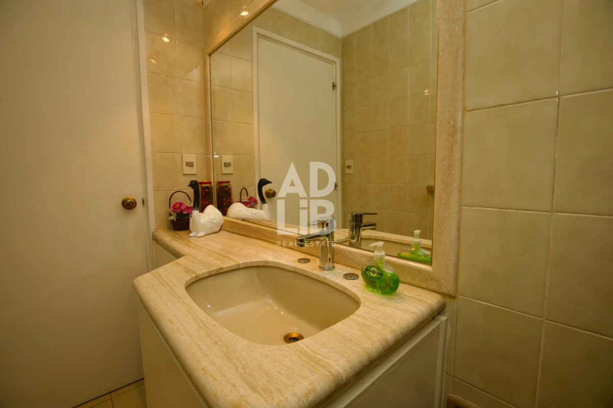 Casa ID.797 - Alquiler comercial 5 dorm y 5 baños. Zona Shopping Punta