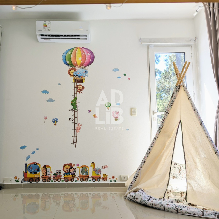 Casa ID.309 - Casa de 4 dormitorios en venta en el bosque de Burnett. 