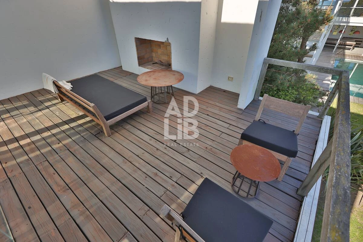 Casa ID.673 - Casa de diseño en alquiler temporal. 4 dormitorios en suite a 50 mts del mar