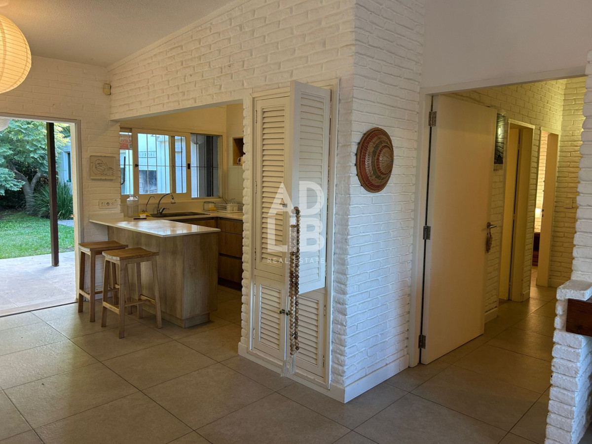 Casa ID.778 - Alquiler anual en San Rafael casa de 3 dorm + dependencia